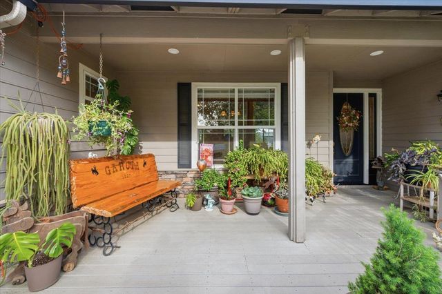 10716 Arianna Ct, Grass Valley, CA 95949