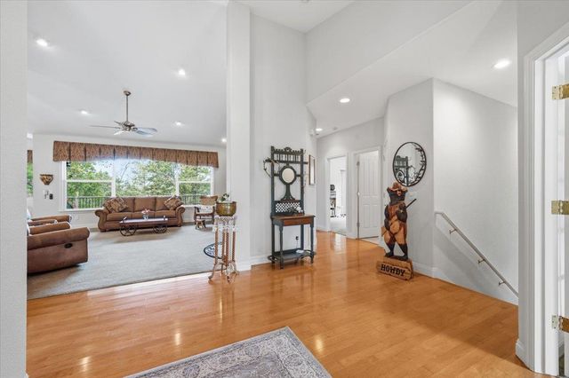 10716 Arianna Ct, Grass Valley, CA 95949