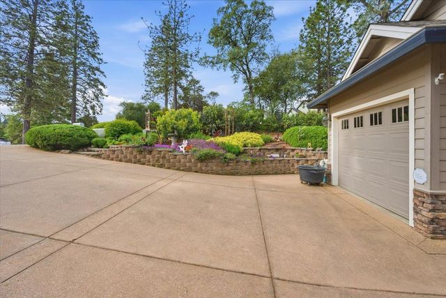 10716 Arianna Ct, Grass Valley, CA 95949