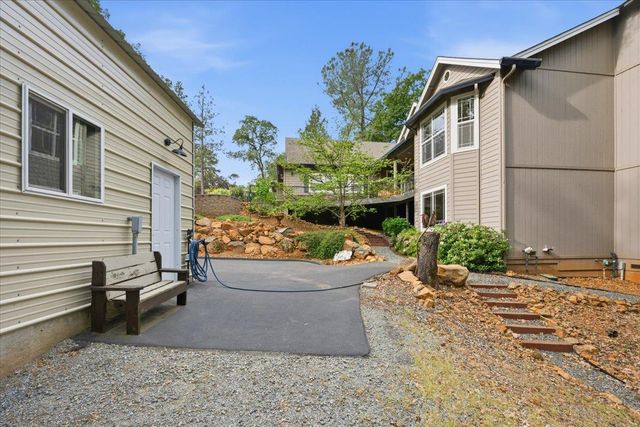 10716 Arianna Ct, Grass Valley, CA 95949