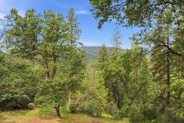 10716 Arianna Ct, Grass Valley, CA 95949