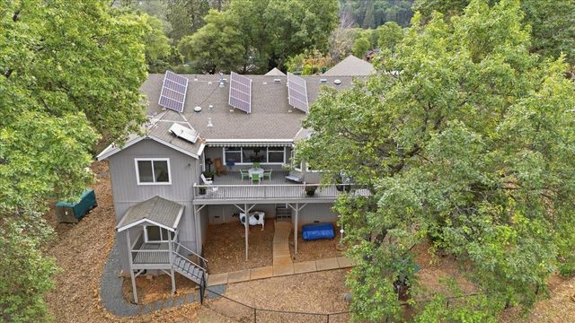 10716 Arianna Ct, Grass Valley, CA 95949