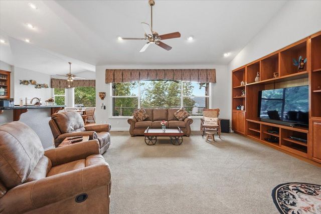 10716 Arianna Ct, Grass Valley, CA 95949