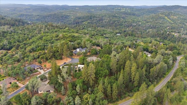 10716 Arianna Ct, Grass Valley, CA 95949