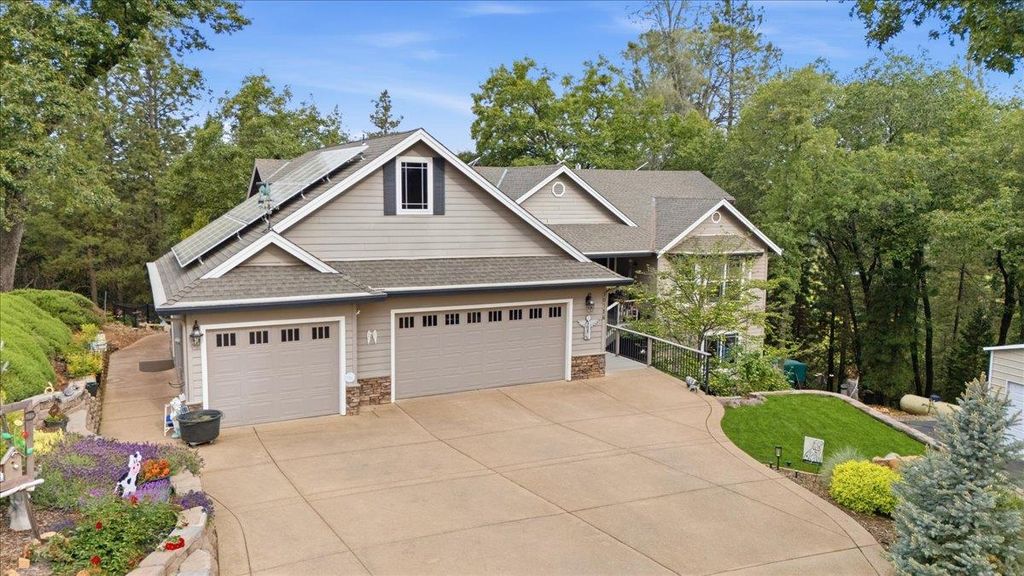 10716 Arianna Ct, Grass Valley, CA 95949