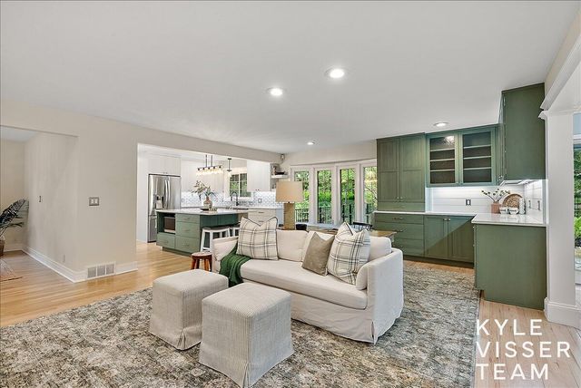 1585 River Oaks Drive, Ada, MI 49301