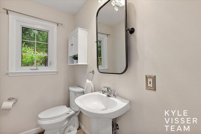 1585 River Oaks Drive, Ada, MI 49301