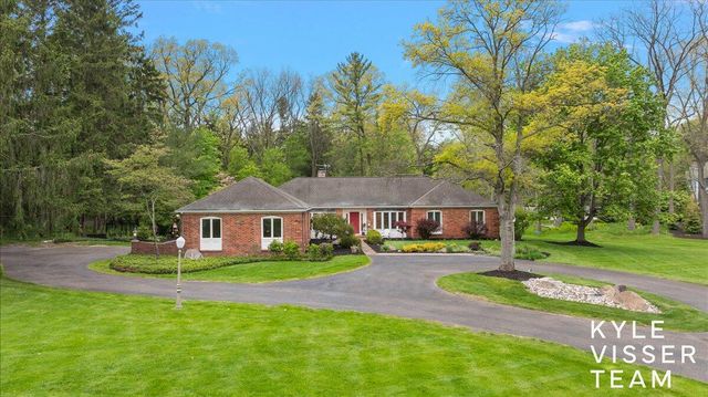 1585 River Oaks Drive, Ada, MI 49301