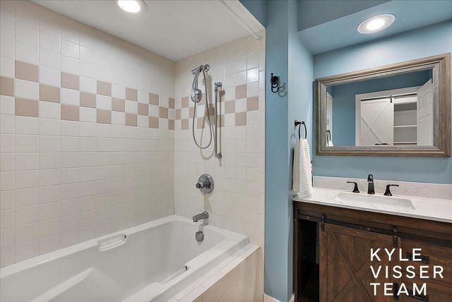 1585 River Oaks Drive, Ada, MI 49301