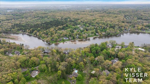 1585 River Oaks Drive, Ada, MI 49301