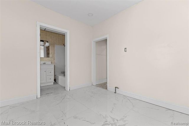 268 S Paddock Street, Pontiac, MI 48342