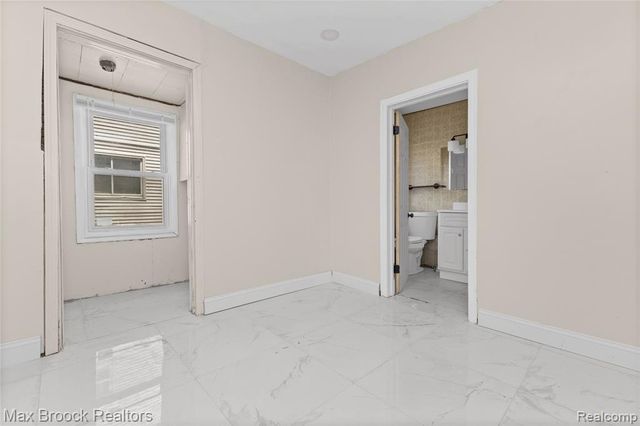 268 S Paddock Street, Pontiac, MI 48342