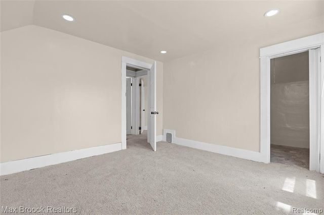268 S Paddock Street, Pontiac, MI 48342