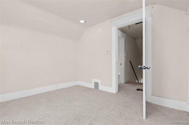 268 S Paddock Street, Pontiac, MI 48342