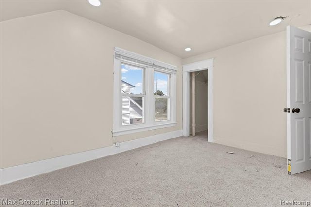 268 S Paddock Street, Pontiac, MI 48342