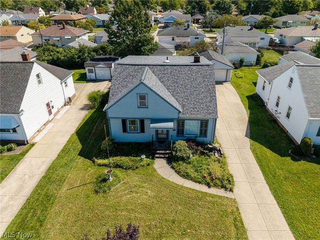 4747 Southwood Drive, Brooklyn, OH 44144