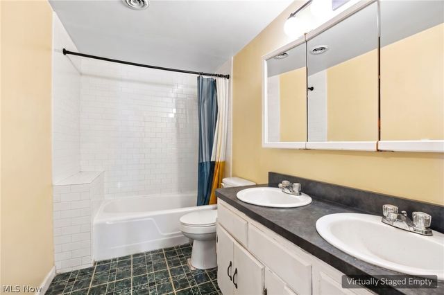 4747 Southwood Drive, Brooklyn, OH 44144