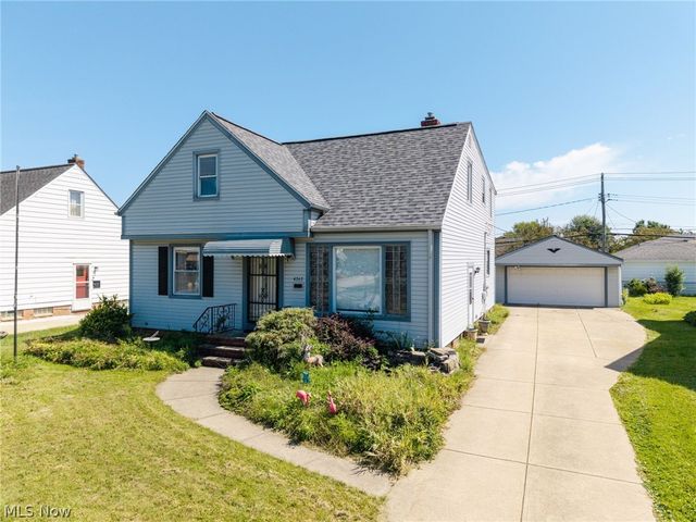 4747 Southwood Drive, Brooklyn, OH 44144