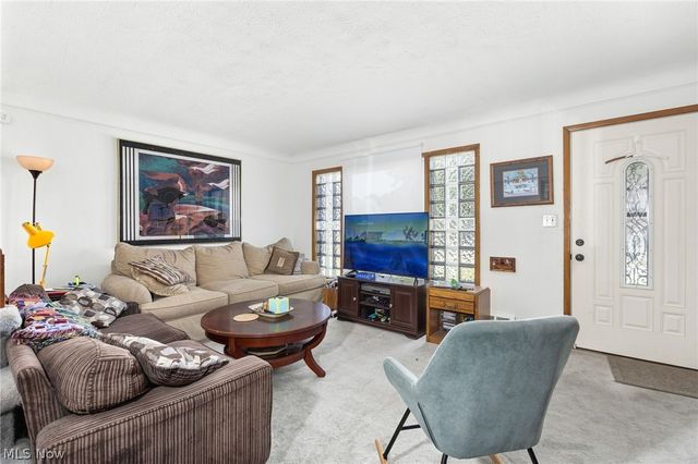 4747 Southwood Drive, Brooklyn, OH 44144