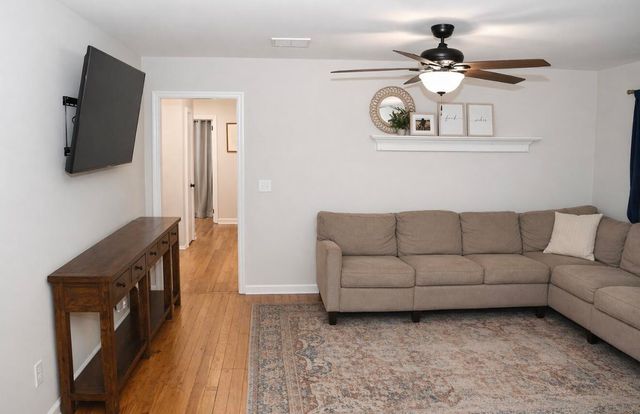 115 Woodlawn, Walterboro, SC 29488