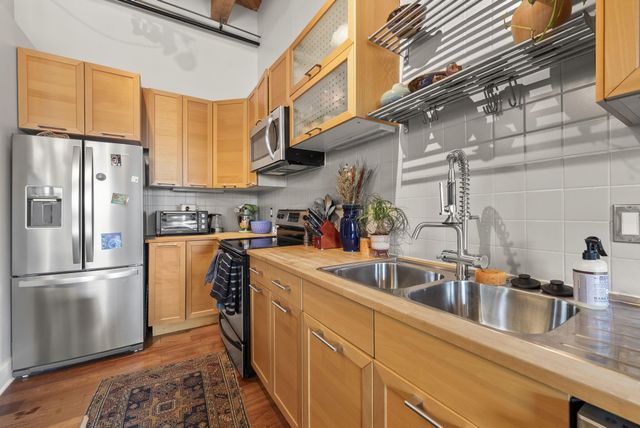 150 E Main Street, 301, Columbus, OH 43215