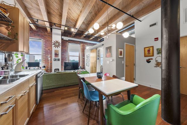 150 E Main Street, 301, Columbus, OH 43215