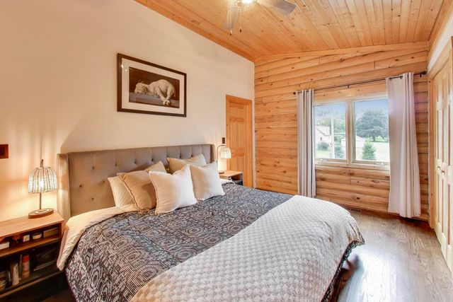 20473 N Plum Grove Road, Palatine, IL 60074