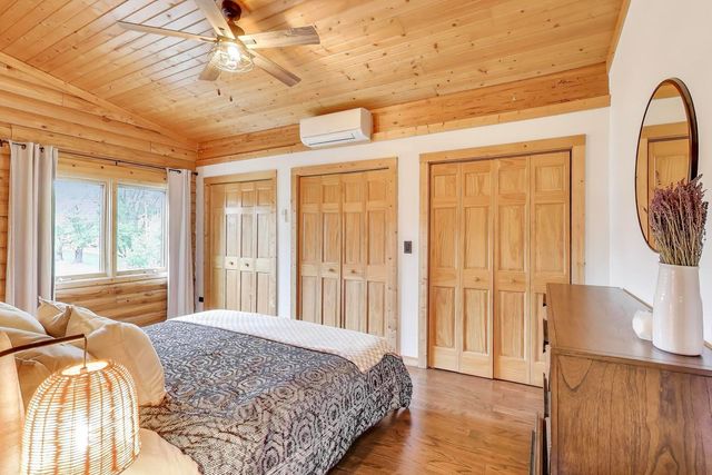 20473 N Plum Grove Road, Palatine, IL 60074