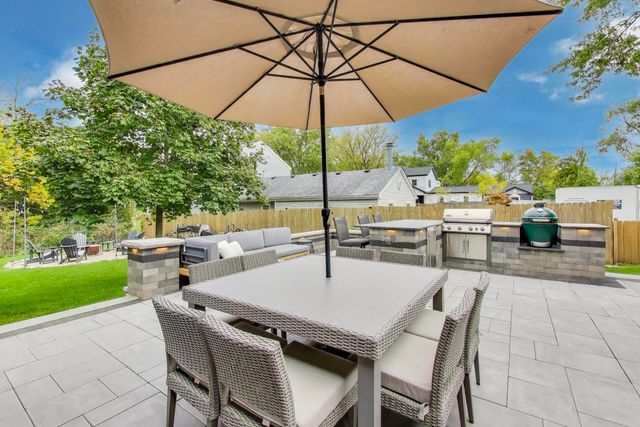 20473 N Plum Grove Road, Palatine, IL 60074