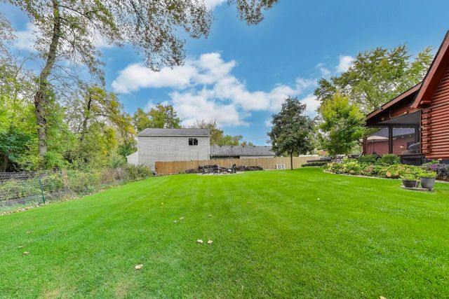 20473 N Plum Grove Road, Palatine, IL 60074