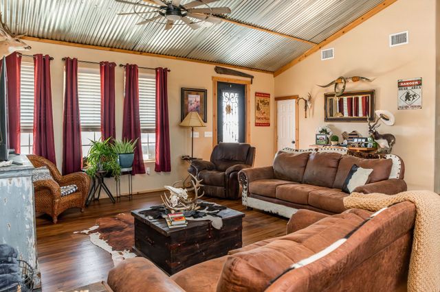 7830 927, Walnut Springs, TX 76690