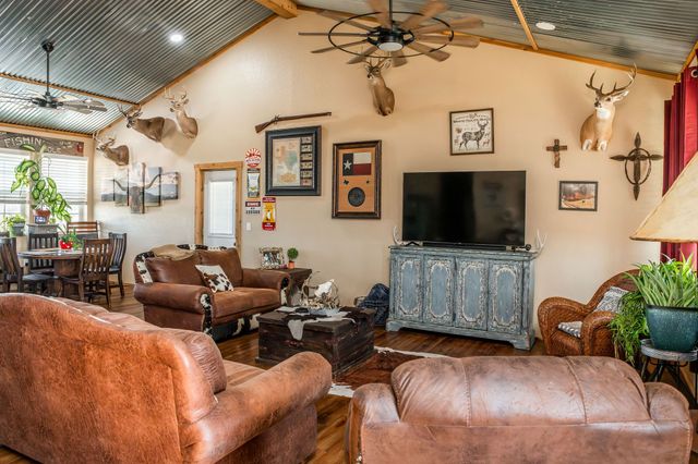 7830 927, Walnut Springs, TX 76690
