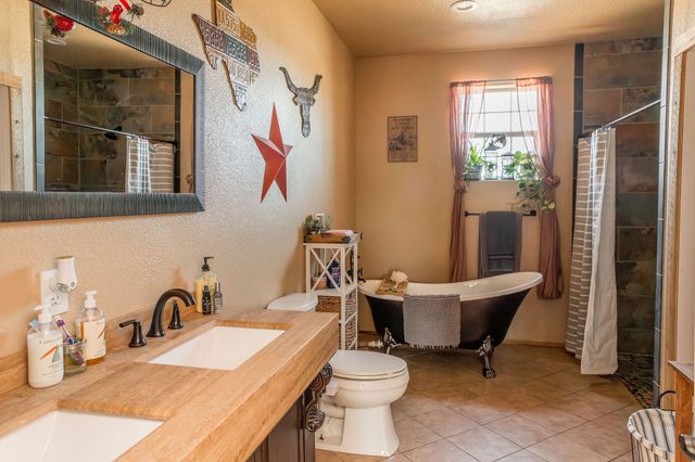 7830 927, Walnut Springs, TX 76690