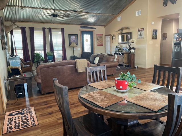 7830 927, Walnut Springs, TX 76690