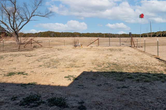 7830 927, Walnut Springs, TX 76690