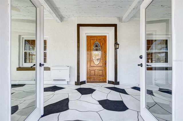 120 PARK STREET N, St Petersburg, FL 33710