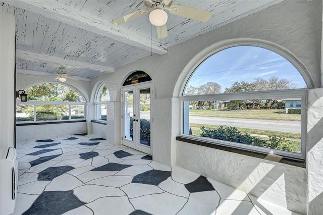 120 PARK STREET N, St Petersburg, FL 33710