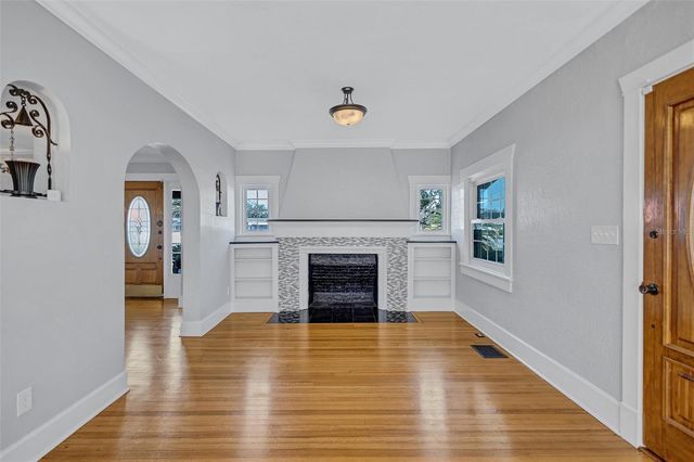 120 PARK STREET N, St Petersburg, FL 33710