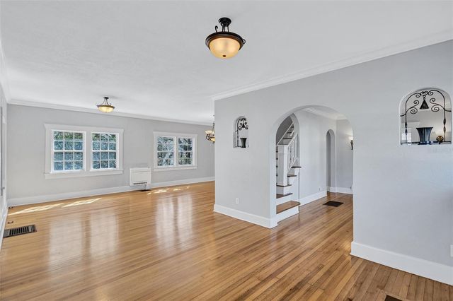 120 PARK STREET N, St Petersburg, FL 33710