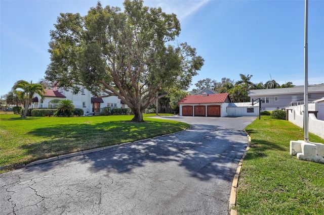 120 PARK STREET N, St Petersburg, FL 33710