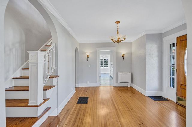 120 PARK STREET N, St Petersburg, FL 33710