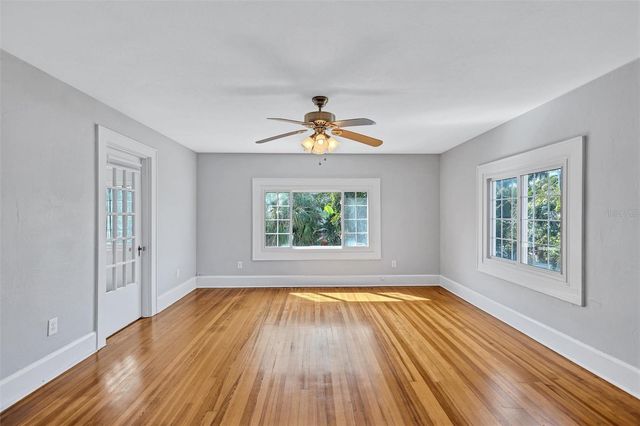 120 PARK STREET N, St Petersburg, FL 33710