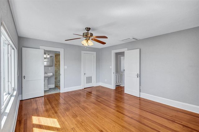 120 PARK STREET N, St Petersburg, FL 33710