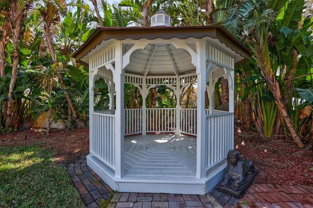 120 PARK STREET N, St Petersburg, FL 33710