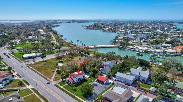 120 PARK STREET N, St Petersburg, FL 33710