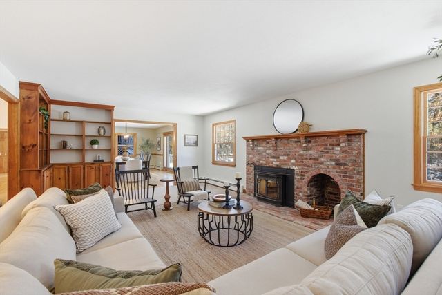 58 Kelleher St, Marlborough, MA 01752