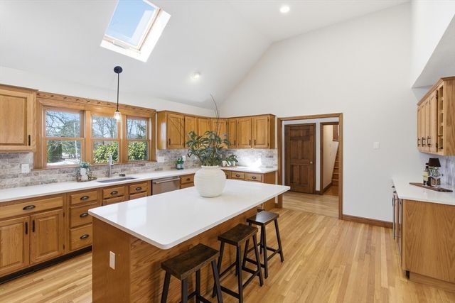 58 Kelleher St, Marlborough, MA 01752