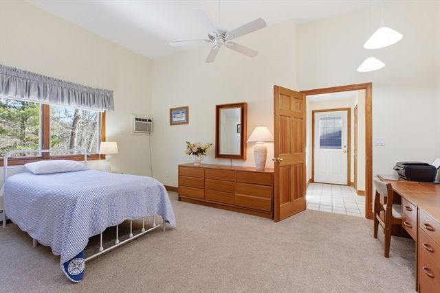 58 Kelleher St, Marlborough, MA 01752