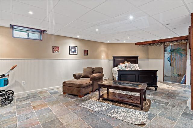 86 Quannacut Road A, Westerly, RI 02891