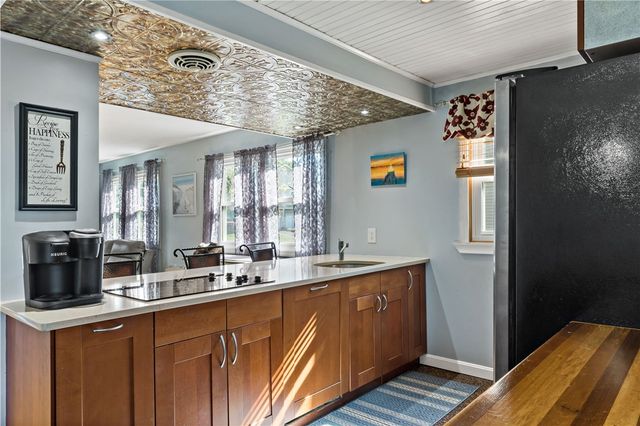 86 Quannacut Road A, Westerly, RI 02891